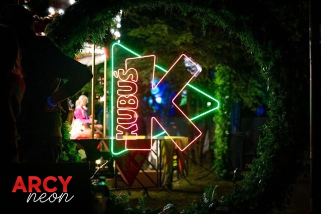 Neon event Kubus