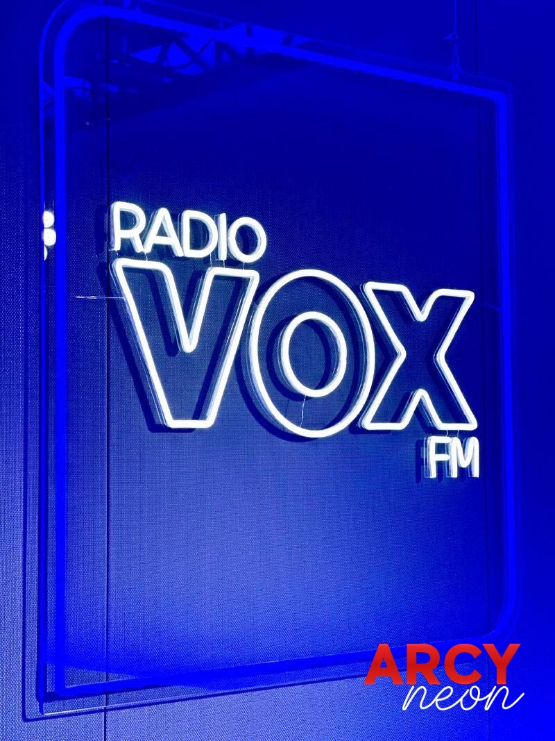 Neon vox