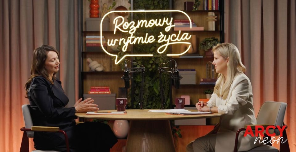 W rytmie zycia neon bialy cieply